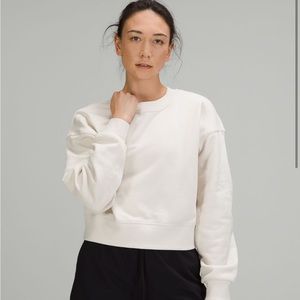 BNWT Lululemon Perfectly Oversized Crop Crew